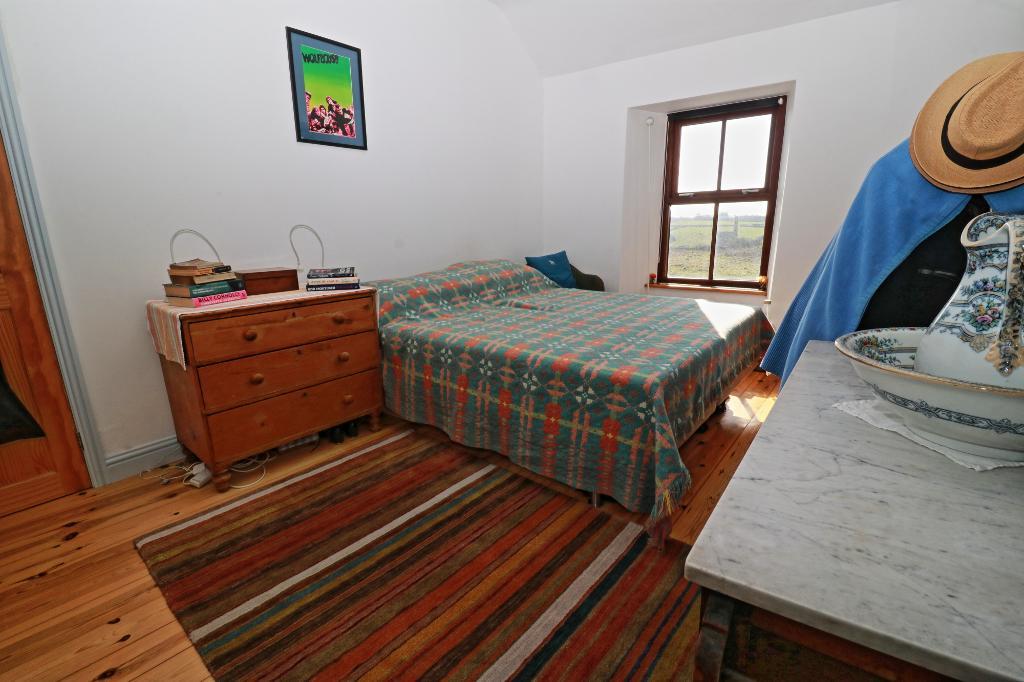 3 Bedroom Semi-Detached for Sale in Penzance, TR19 7QN