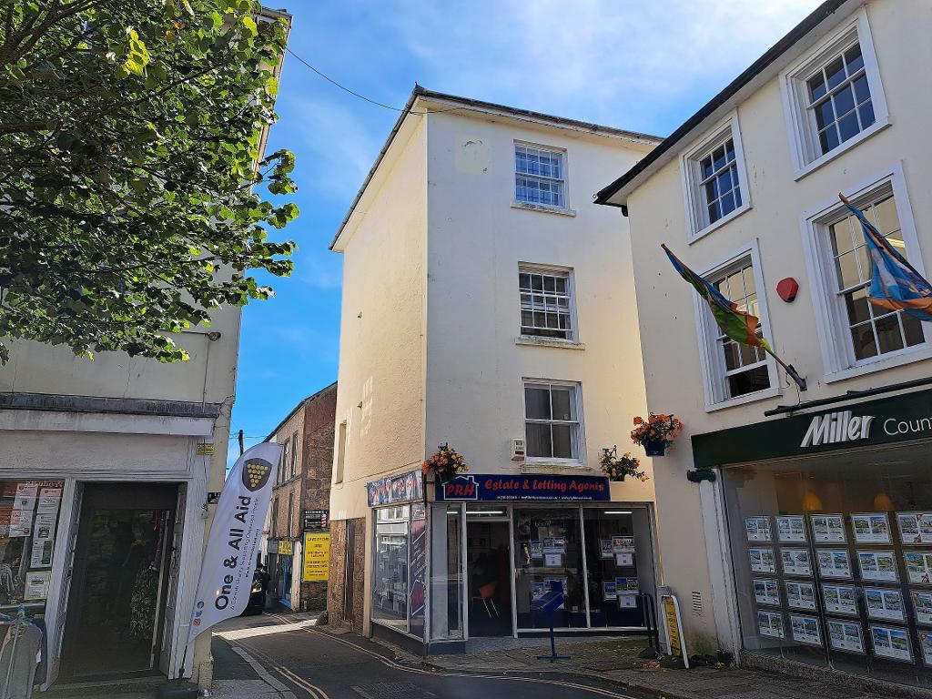 1  Bed Flat Property to Rent in Penzance, TR18 2SH