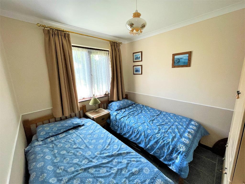 2 Bedroom Bungalow for Sale in Gulval, TR20 8YN