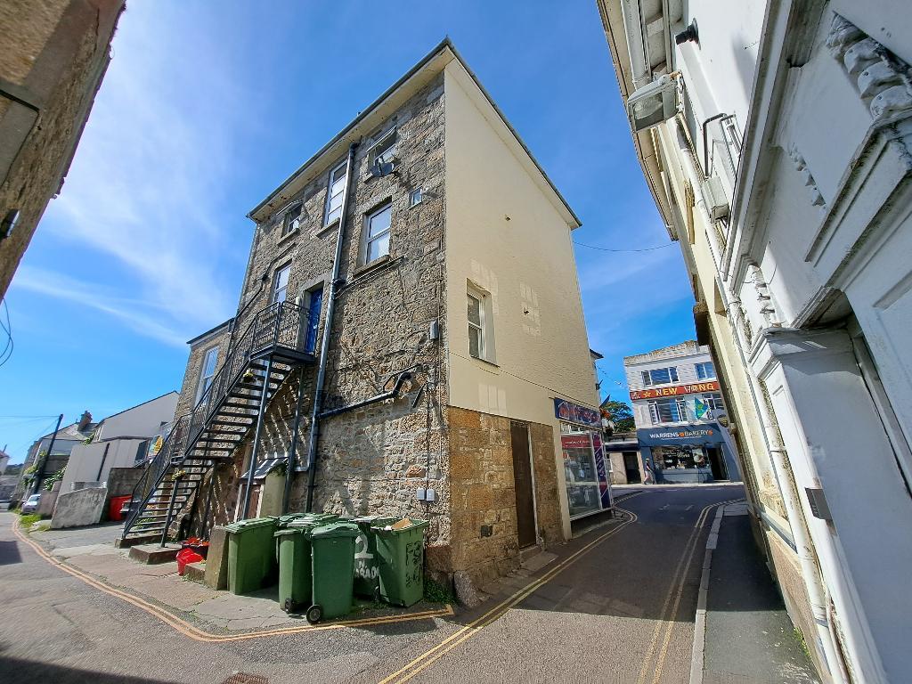 1 Bedroom Flat for Sale in Penzance, TR18 2SH