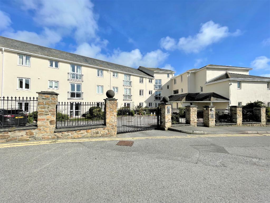 1 Bedroom Flat for Sale in Penzance, TR18 2TB