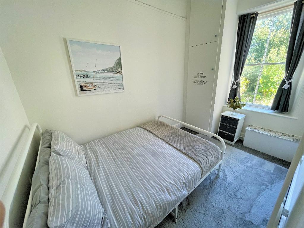 1 Bedroom Flat for Sale in Penzance, TR18 4EZ
