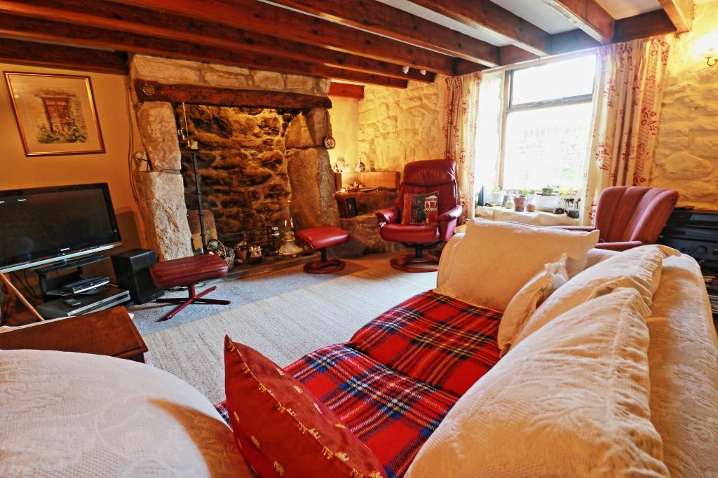 5 Bedroom Cottage for Sale in Pendeen, TR19 7SG