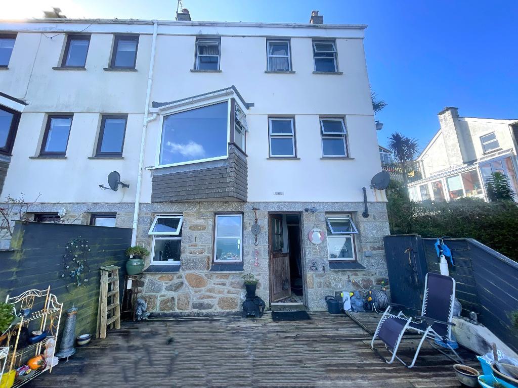 4 Bedroom End Terraced for Sale in Newlyn, TR18 5EX