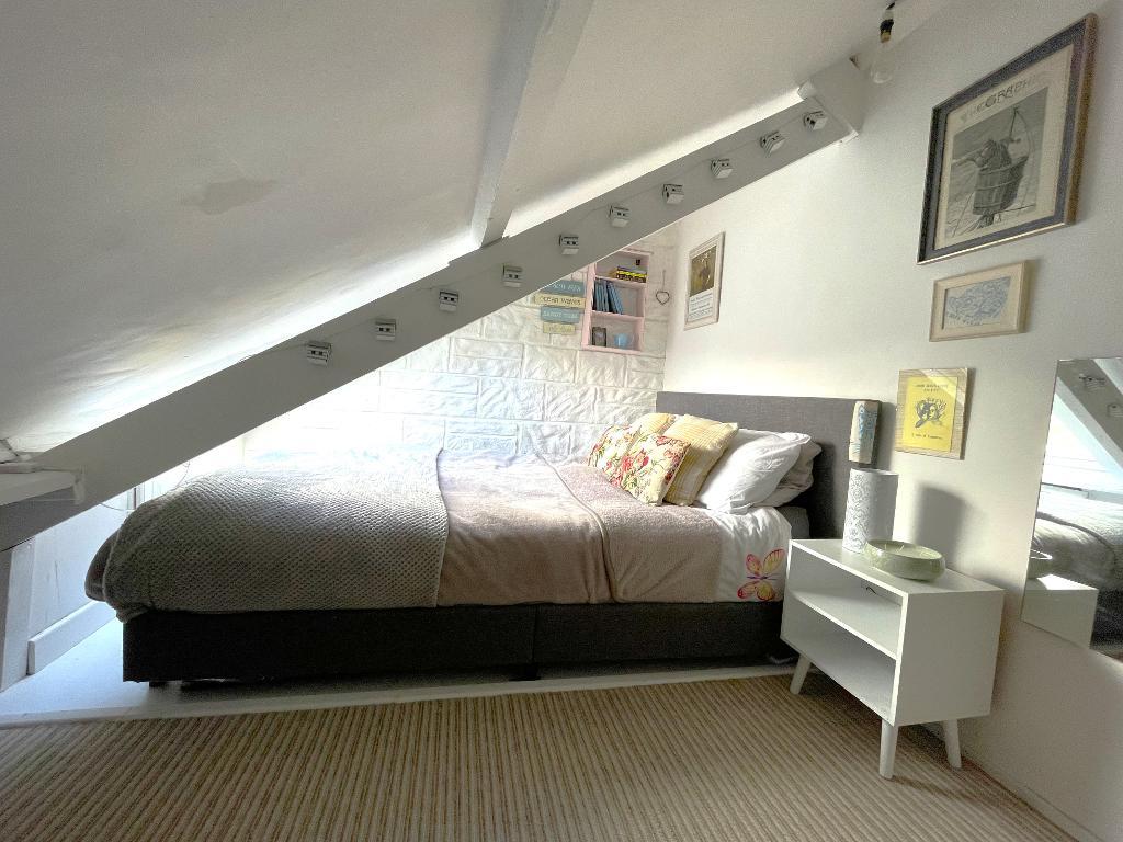 2 Bedroom Flat for Sale in Penzance, TR18 4EZ